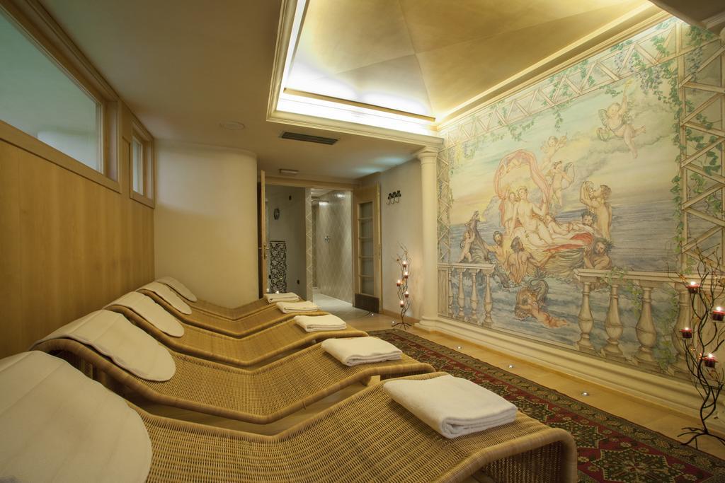Luis Hotel